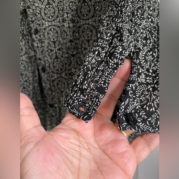 NWT Stetson Top Blouse Front Buttons Long Sleeve Roundneck Back Slit Size:Medium - Picture 4 of 12